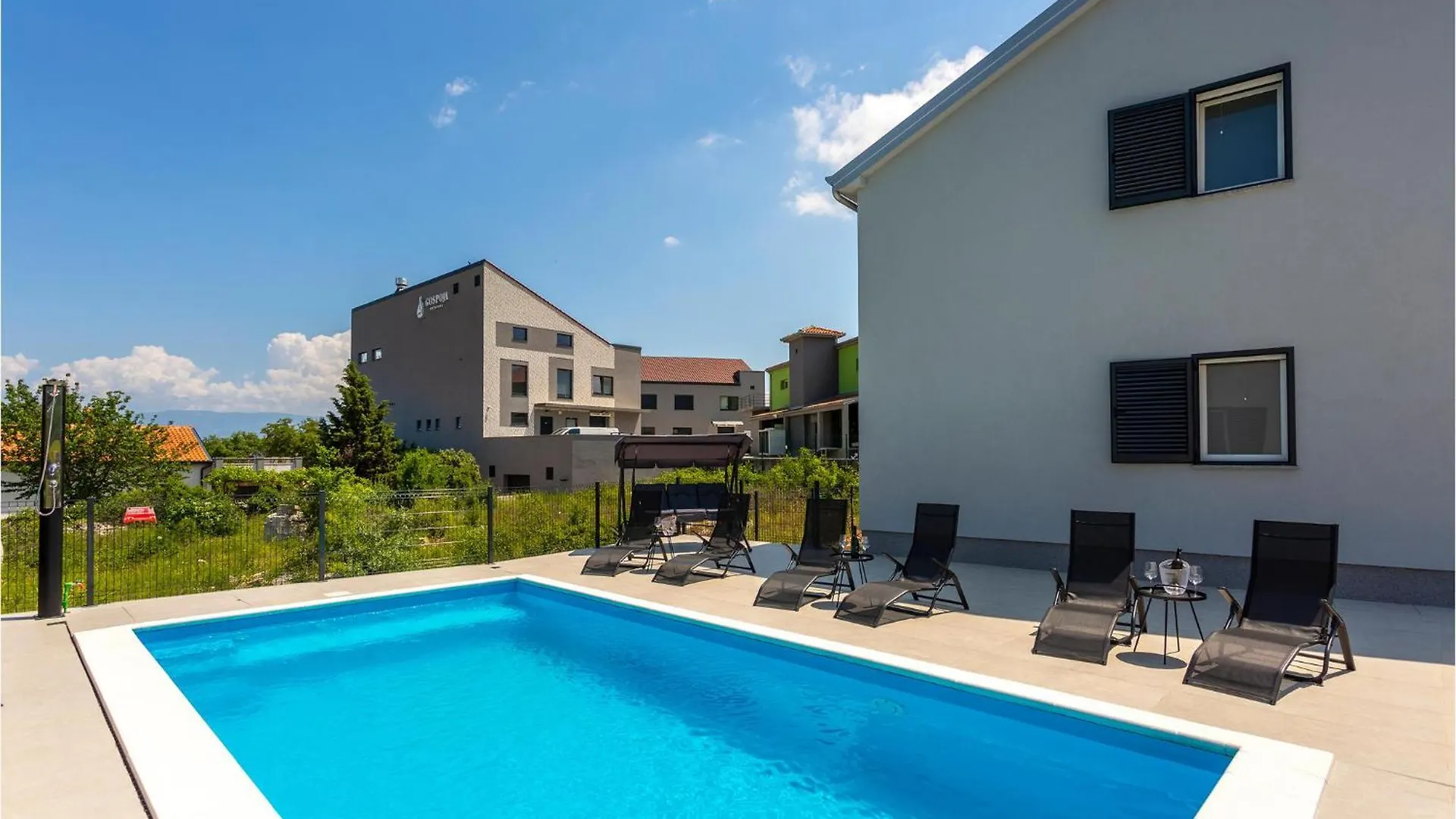 Awesome Apartment In Vrbnik With Kitchen 0*,  Chorvatsko