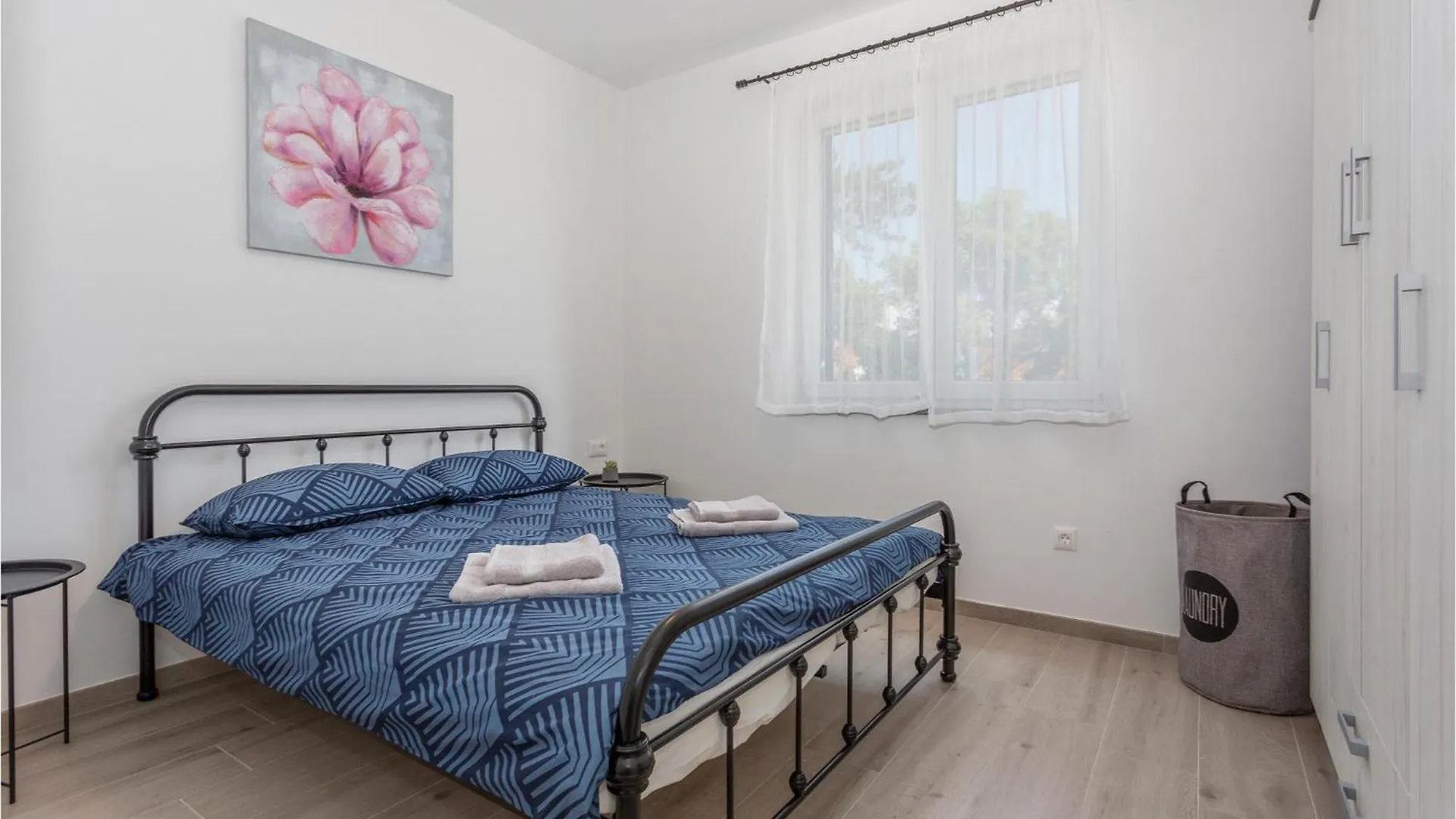 Awesome Apartment In Vrbnik With Kitchen